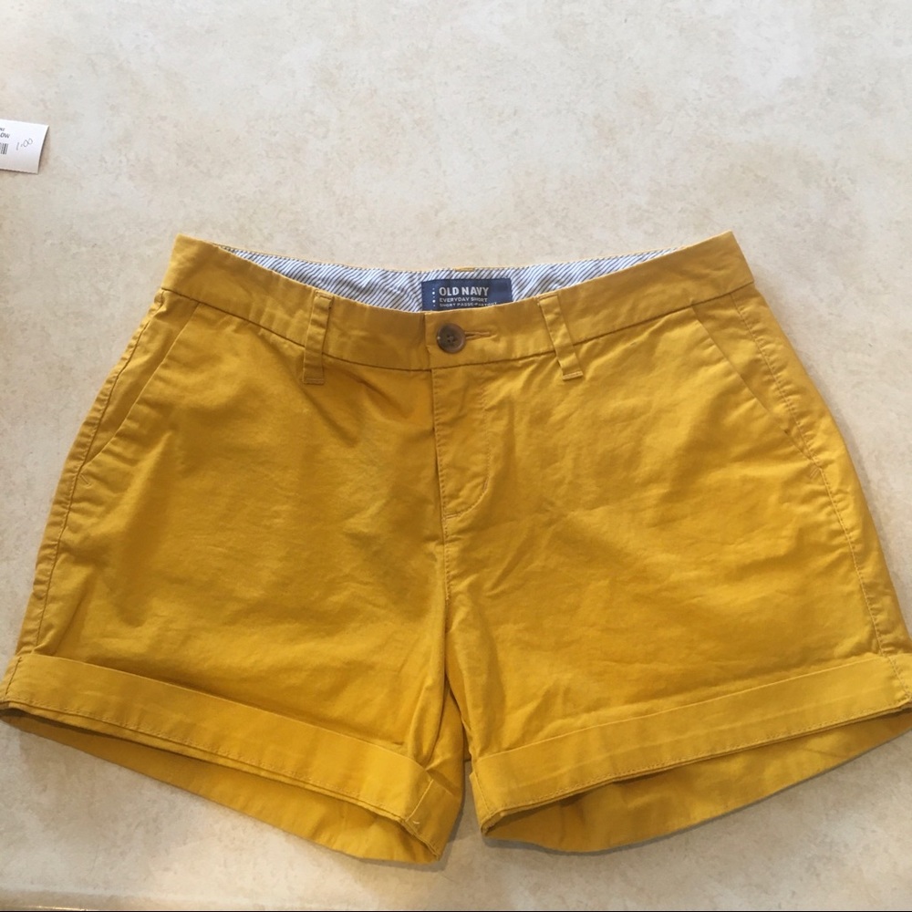 Old Navy Everyday Short Shorts Size 0 Mustard Yellow